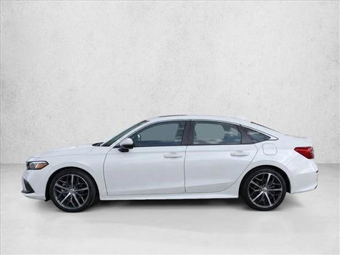 Used 2023 Honda Civic Touring image 4