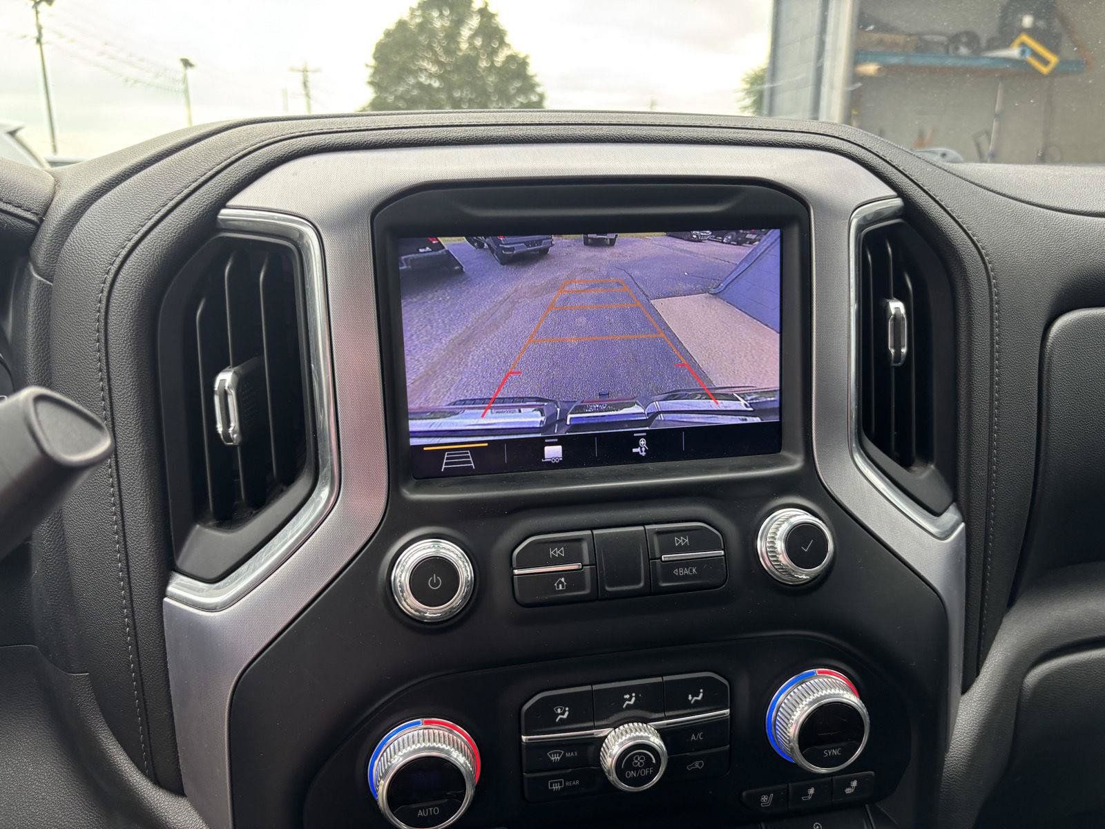 Used 2019 GMC Sierra 1500 SLT w/ SLT Premium Plus Package AWD/4WD image 4