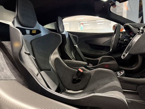 Used 2019 McLaren 600LT RWD image 31