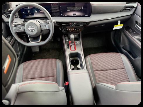 New 2026 Nissan Kicks SR FWD image 38
