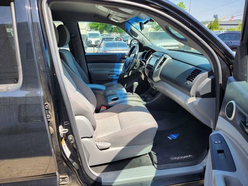 Used 2015 Toyota Tacoma 4x4 Double Cab w/ SR5 Package image 22