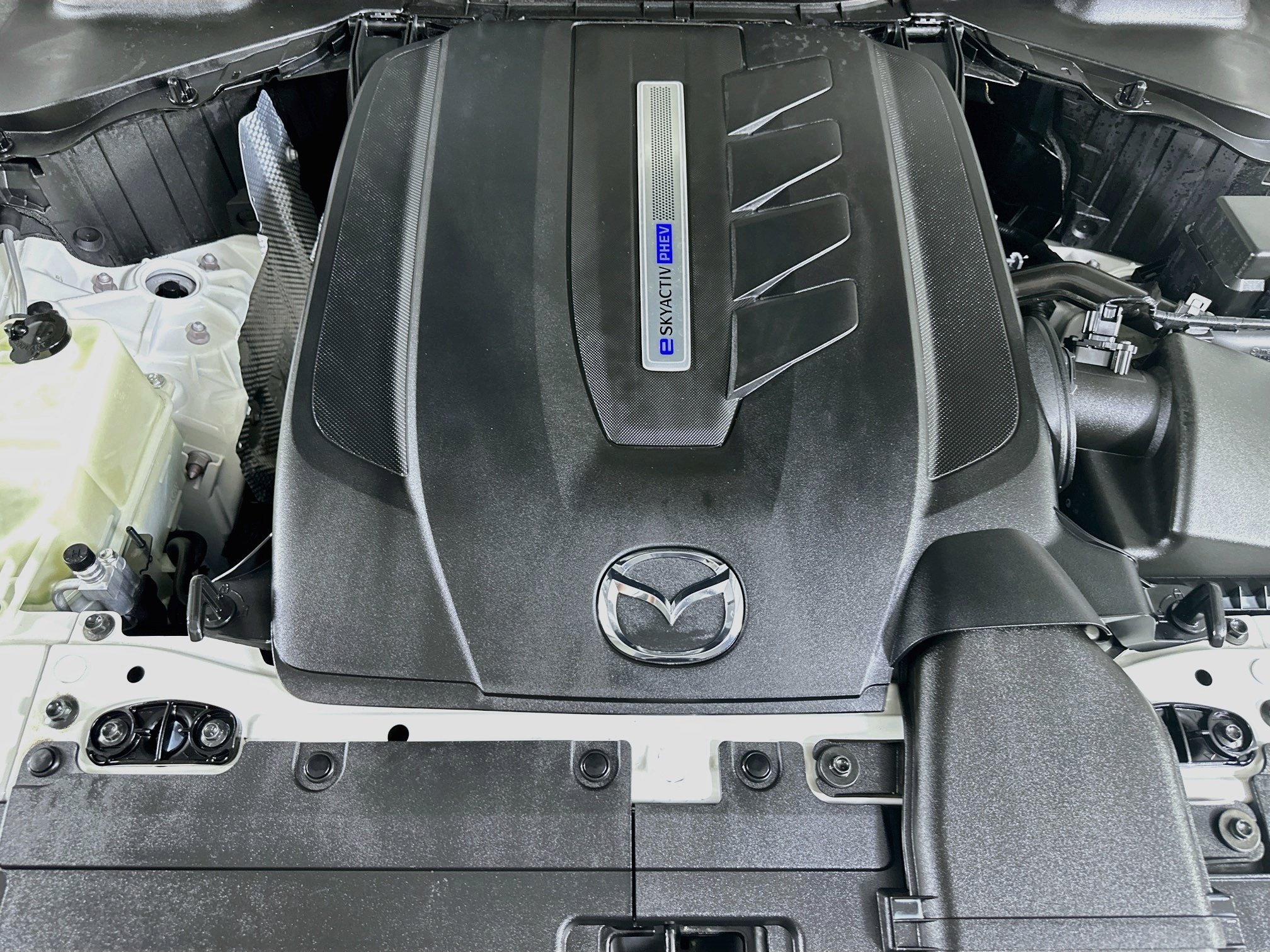 Used 2025 MAZDA CX-90 Plug-In Hybrid w/ Preferred AWD/4WD image 34
