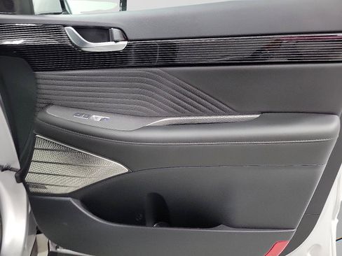 Used 2024 Hyundai Palisade Calligraphy image 14