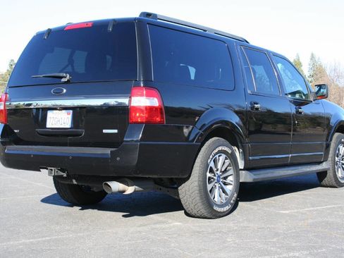 Used 2016 Ford Expedition EL XLT w/ Equipment Group 202A image 5