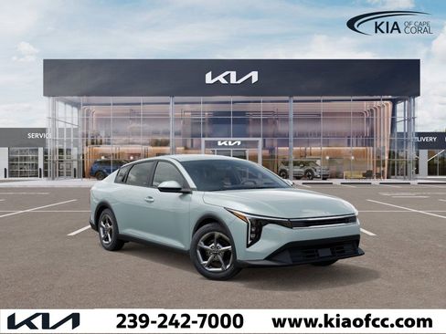 New 2026 Kia K4 LXS image 8