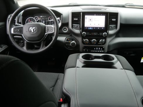 New 2026 RAM 1500 Express AWD/4WD image 7
