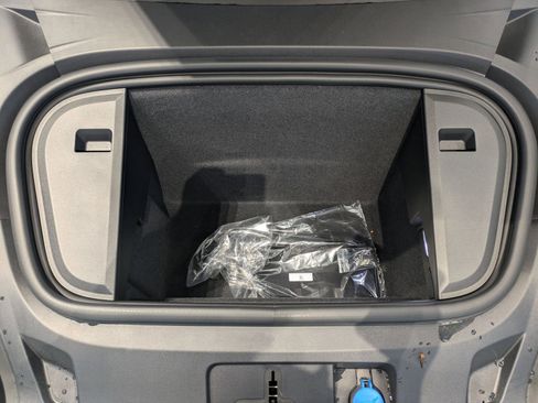 Used 2025 Porsche Taycan image 14