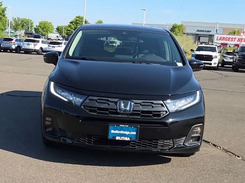 Used 2025 Honda Odyssey EX-L image 3
