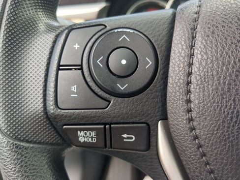 Used 2016 Toyota Corolla LE image 25