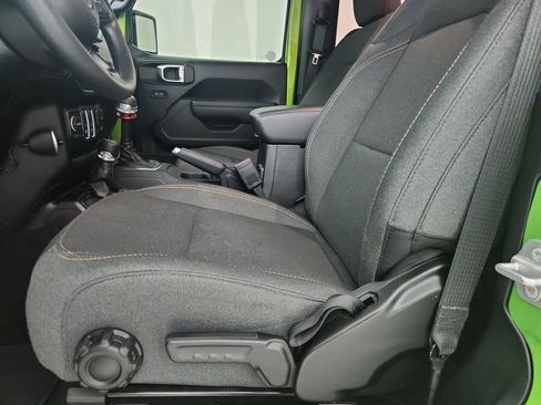 Certified 2025 Jeep Wrangler Sport AWD/4WD image 22