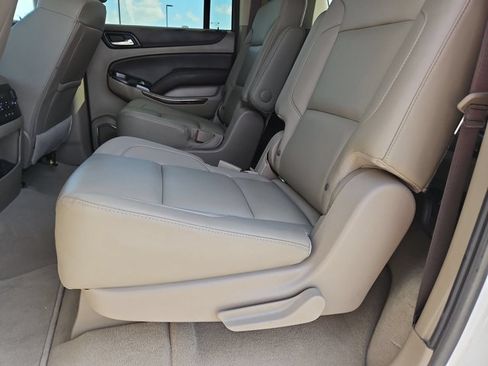 Used 2020 Chevrolet Suburban LT AWD/4WD image 19