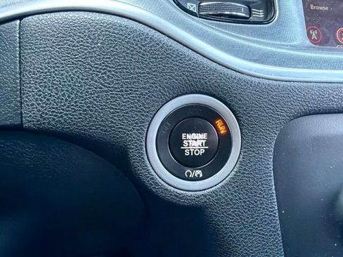 Used 2017 Dodge Charger R/T RWD image 31