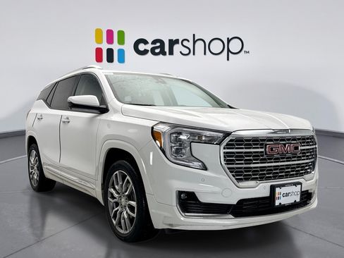 Used 2023 GMC Terrain Denali w/ LPO, Floor Liner Package AWD/4WD image 7