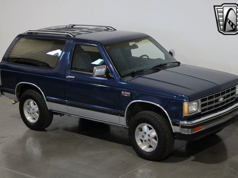 Used 1988 Chevrolet S10 Pickup 4WD image 7