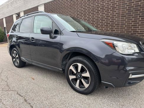 Used 2017 Subaru Forester 2.5i Premium w/ All-Weather Package AWD/4WD image 29