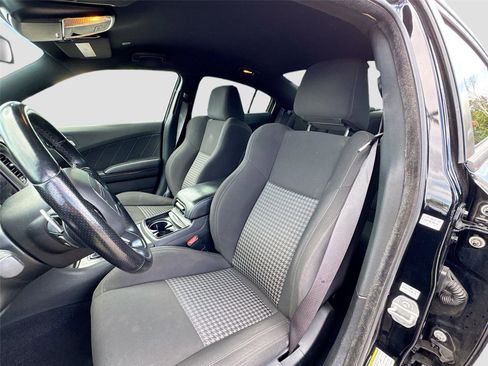 Used 2020 Dodge Charger GT w/ Blacktop Package image 11