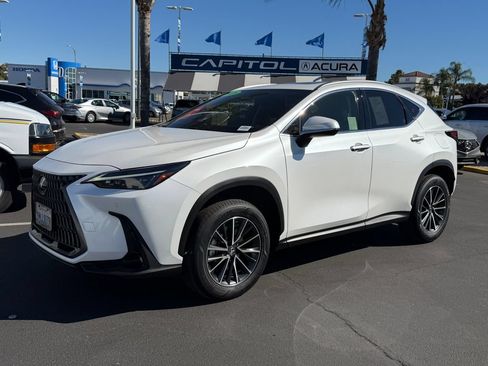 Used 2025 Lexus NX 250 FWD image 4