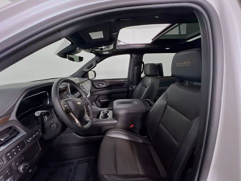 Certified 2023 Chevrolet Suburban High Country w/ LPO, Illumination Package AWD/4WD image 21