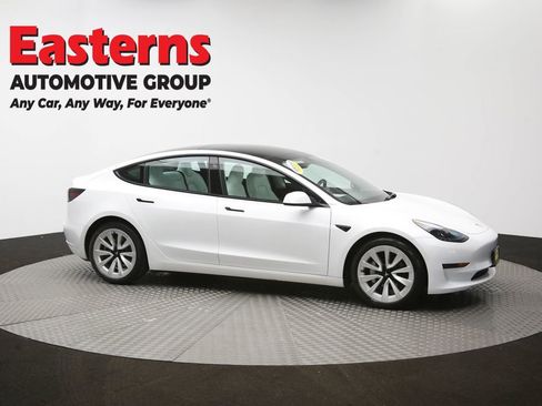 Used 2023 Tesla Model 3 Standard Range image 44