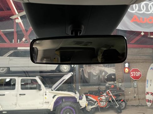 Used 2019 Mercedes-Benz Metris Passenger image 20