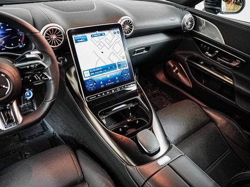 Certified 2022 Mercedes-Benz SL 55 AMG 4MATIC image 17
