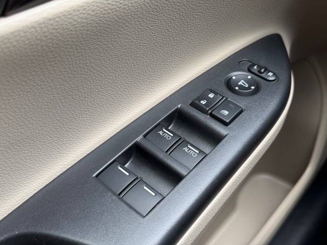 Used 2017 Honda Accord EX-L image 30
