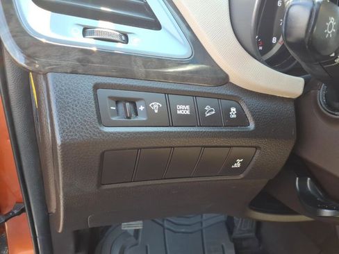 Used 2017 Hyundai Santa Fe Sport image 11