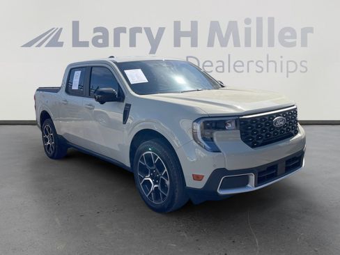 Certified 2025 Ford Maverick Lariat w/ 4K Tow Package AWD/4WD image 7