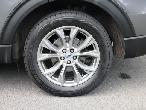 Used 2023 Ford Explorer Limited w/ Limited Technology Package AWD/4WD image 25