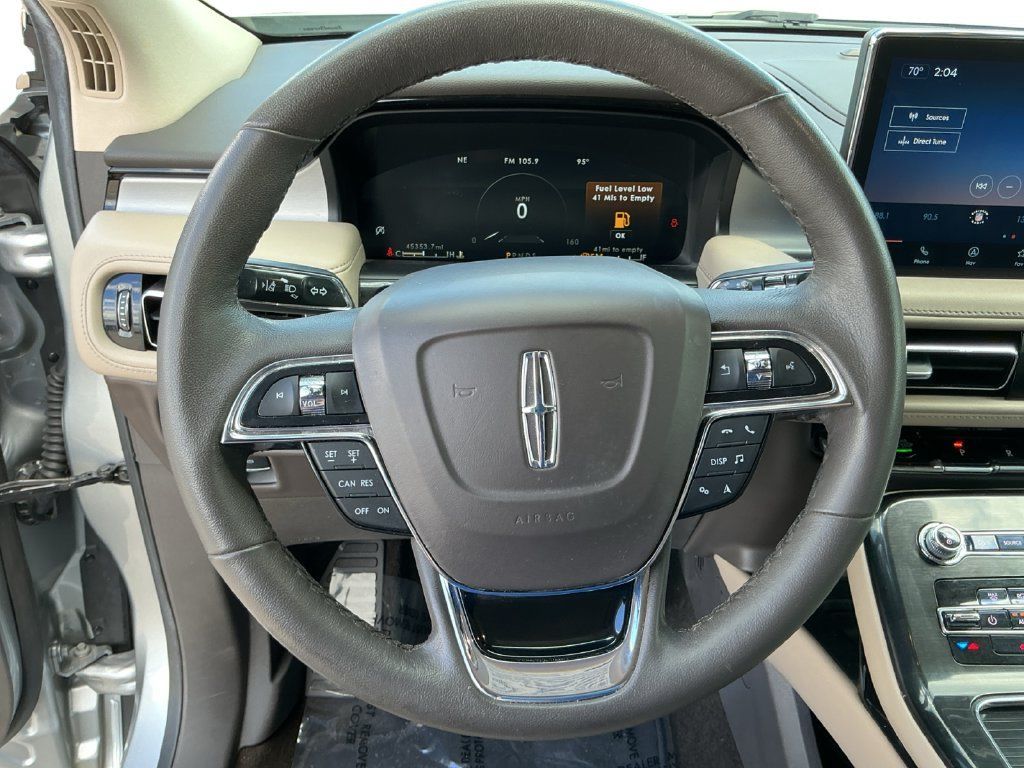 Used 2022 Lincoln Nautilus FWD w/ Premium Package image 16