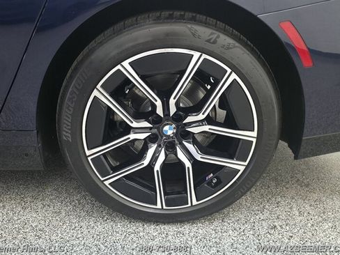 Used 2024 BMW 740i xDrive w/ Executive Package AWD/4WD image 32