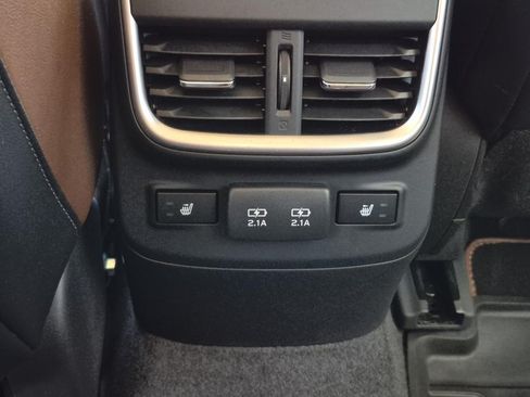 Used 2021 Subaru Outback Touring w/ Popular Package #2 AWD/4WD image 16