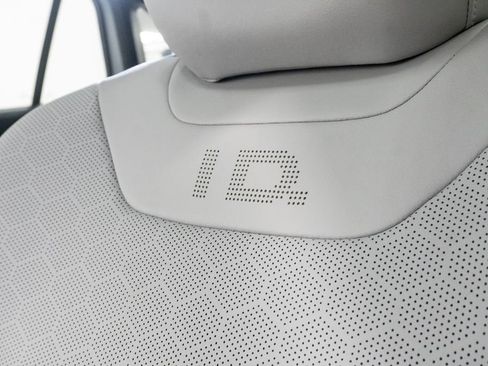 Used 2023 Volkswagen ID.4 Pro S AWD/4WD image 12