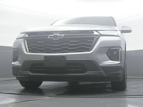 Used 2023 Chevrolet Traverse LT w/ Rear Camera Mirror Package AWD/4WD image 46