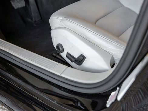 Used 2021 Volvo S60 T5 Momentum image 35