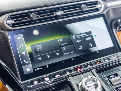 Used 2025 Aston Martin V8 Vantage Coupe RWD image 38