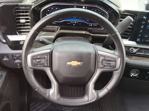 Used 2023 Chevrolet Silverado 1500 LT AWD/4WD image 27