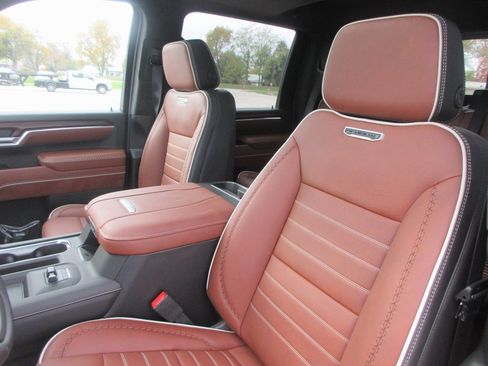 New 2026 GMC Sierra 2500 Denali Ultimate image 14