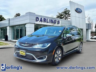 Used 2018 Chrysler Pacifica Limited w/ Advanced Safetytec Group