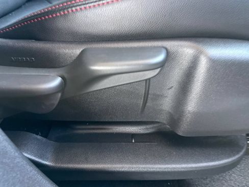 Used 2024 Chevrolet Equinox RS w/ RS Leather Package AWD/4WD image 29