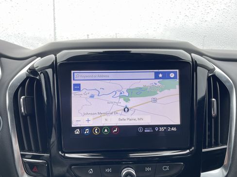 Used 2021 Chevrolet Traverse Premier image 13