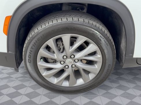 Used 2025 Buick Enclave Preferred w/ LPO, Floor Liner Package FWD image 13
