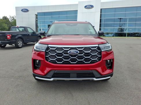 Used 2026 Ford Explorer Platinum w/ LUX Leather Package AWD/4WD image 8