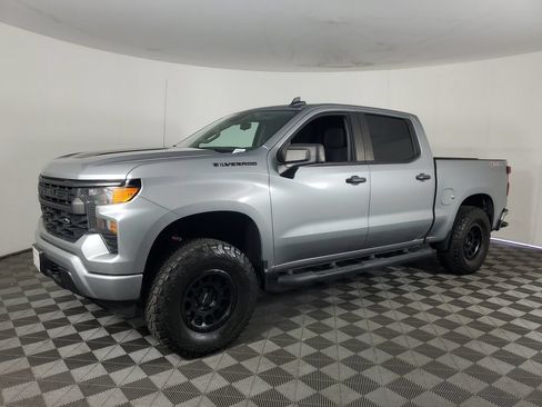 Used 2024 Chevrolet Silverado 1500 Custom w/ Rally Edition AWD/4WD image 8