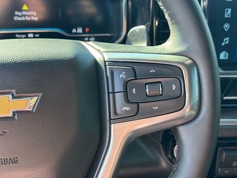 Used 2025 Chevrolet Silverado 1500 LTZ w/ Z71 Off-Road Package AWD/4WD image 15