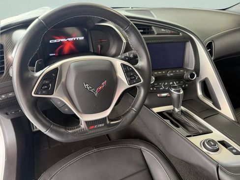 Used 2018 Chevrolet Corvette Z06 RWD image 12