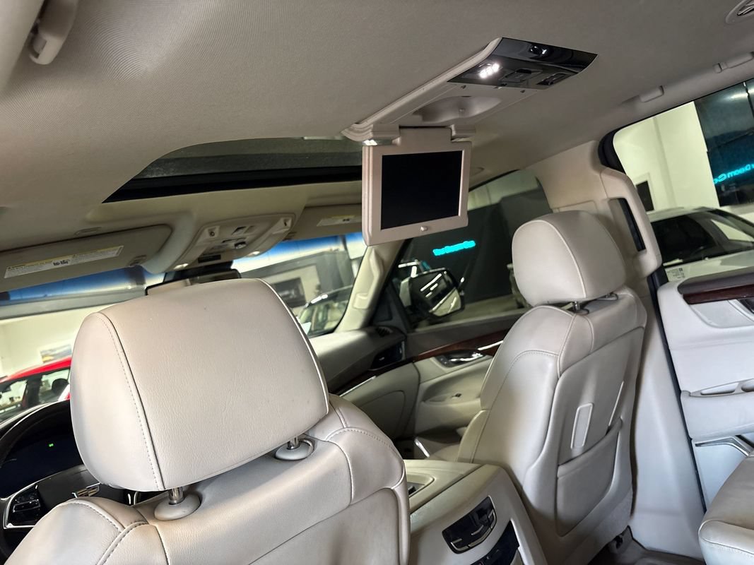 Used 2016 Cadillac Escalade Premium AWD/4WD image 29