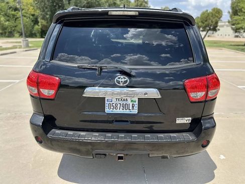 Used 2016 Toyota Sequoia Platinum RWD image 7