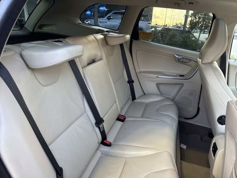 Used 2012 Volvo XC60 T6 image 10