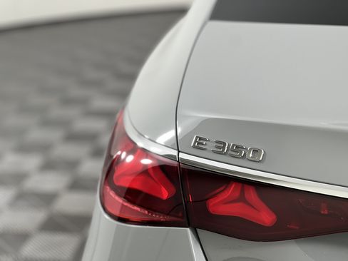 New 2026 Mercedes-Benz E 350 4MATIC Sedan image 12